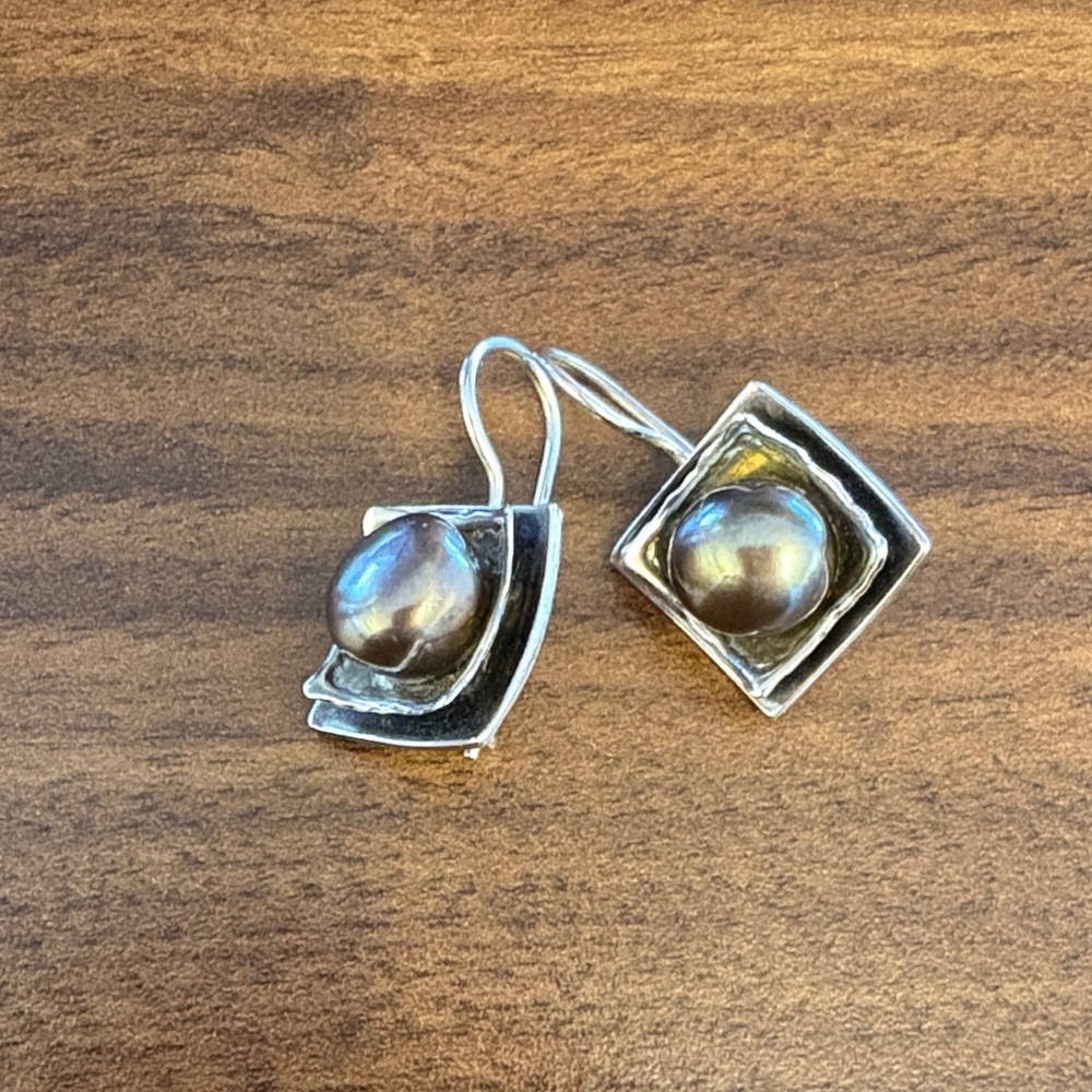 Silpada Freshwater Pearl ear hooks